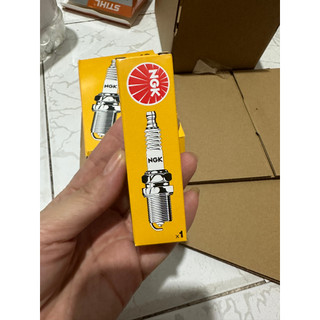 [ Made in Japan] Bugi ( buri) 2 thì NGK máy cắt cỏ/ máy cưa xích