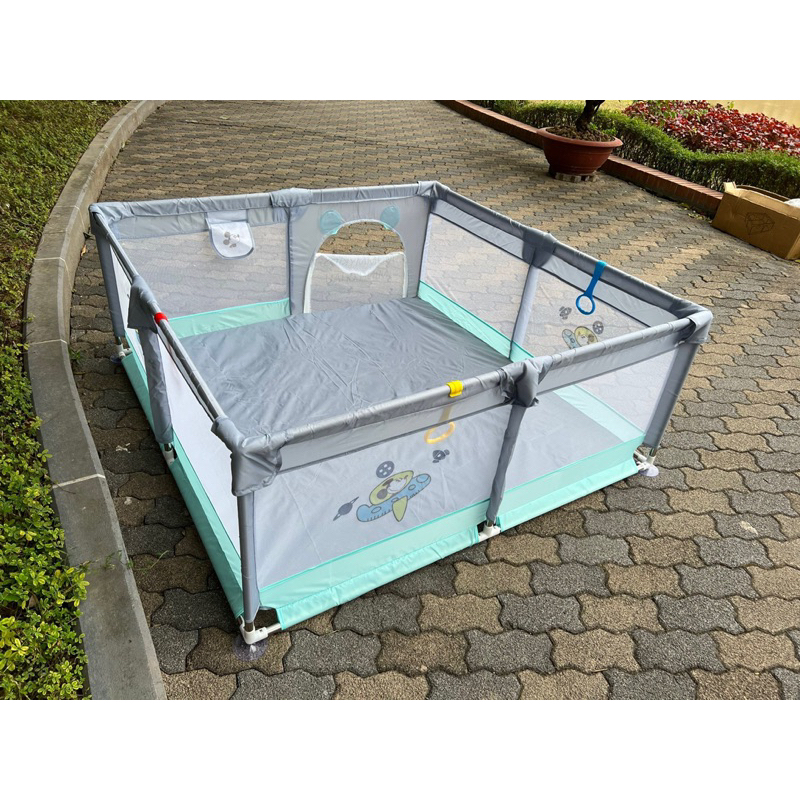 Quây bóng, quây cũi nhà bóng cho bé Tặng THẢM, 100 bóng + 2 vòng đồ chơi GIÚP BÉ VỊM, VẬN ĐỘNG CƠ TAY, TẬP ĐI]