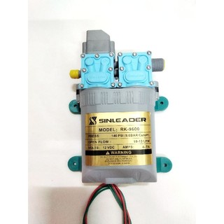 máy bơm nước mini 12v đôi 100w tặng kèm dây phun thuốc trừ sâu.