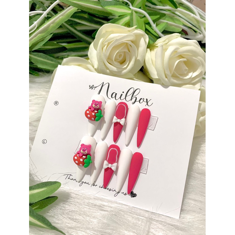 Nail box gấu dâu thiết kế giá rẻ