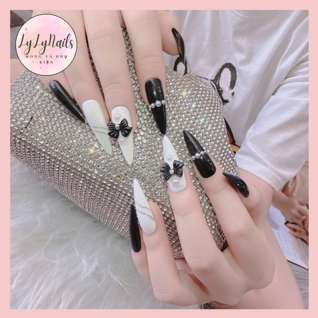 Bộ 24 móng tay giả,Nailbox thiết kế thủ công đính đá,đính charm trang nhã sang chảnh LyLy