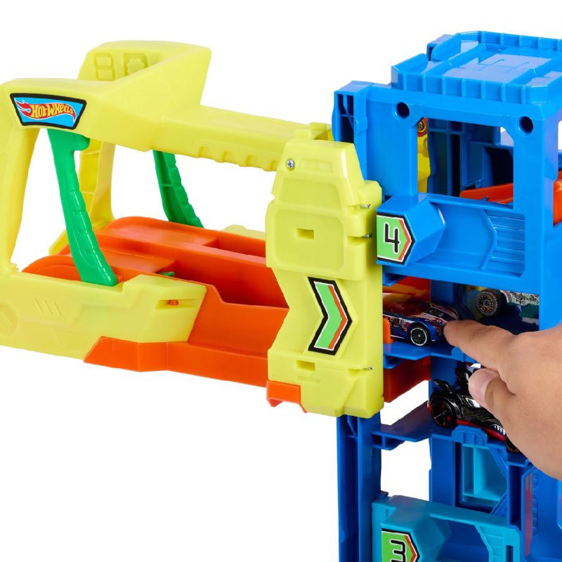 Trạm siêu xe tuyệt đỉnh Hot Wheels siêu kịch tính , âm thanh sống động .... cao 90cm