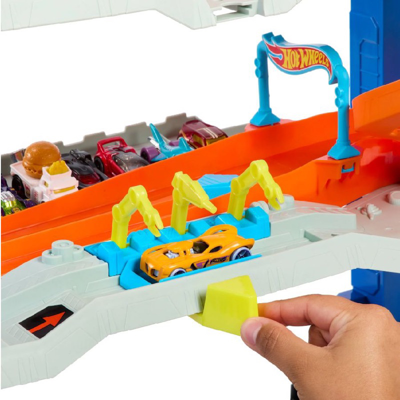 Trạm siêu xe tuyệt đỉnh Hot Wheels siêu kịch tính , âm thanh sống động .... cao 90cm