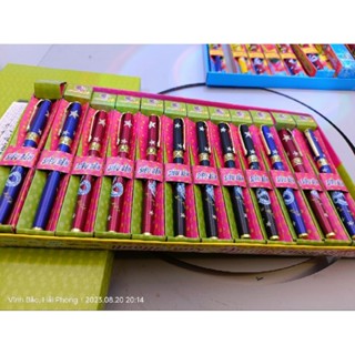 Bút máy học sinh Kim Thành 39 . 20 : 56 : 62:  Viết chữ đẹp, không tắc mực, thân bút bằng kim loại, ngòi mài chất lượng