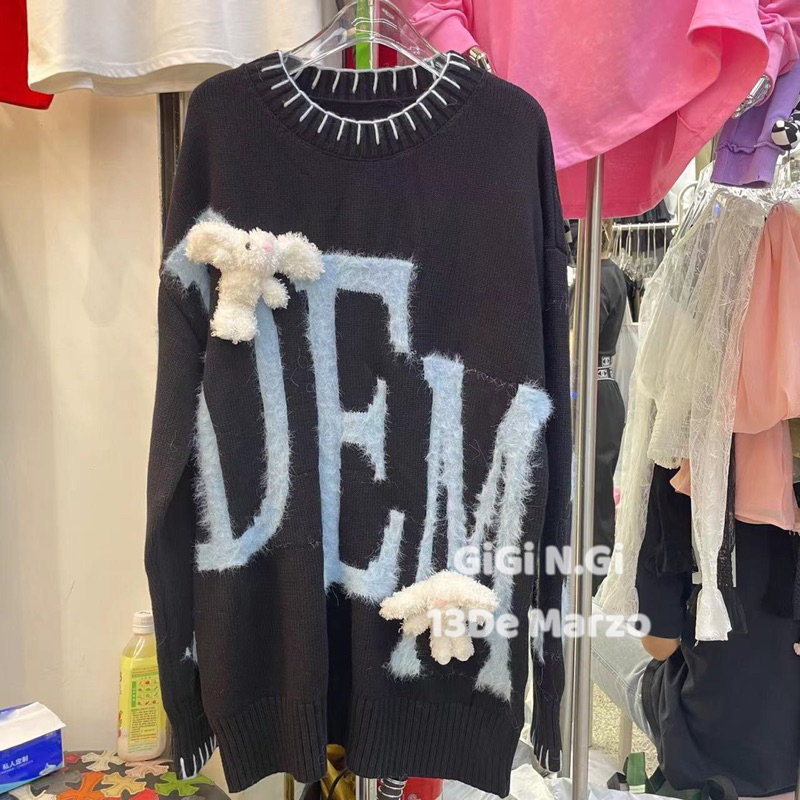 Áo len 13DE chữ lông