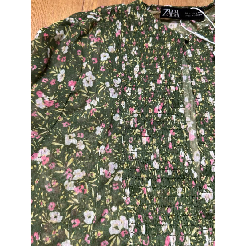 Váy baby doll hoa nhí dài tay Zara