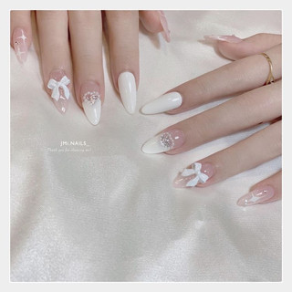 Nail box thiết kế, mẫu sơn trắng gắn charm nơ, Nail Hàn