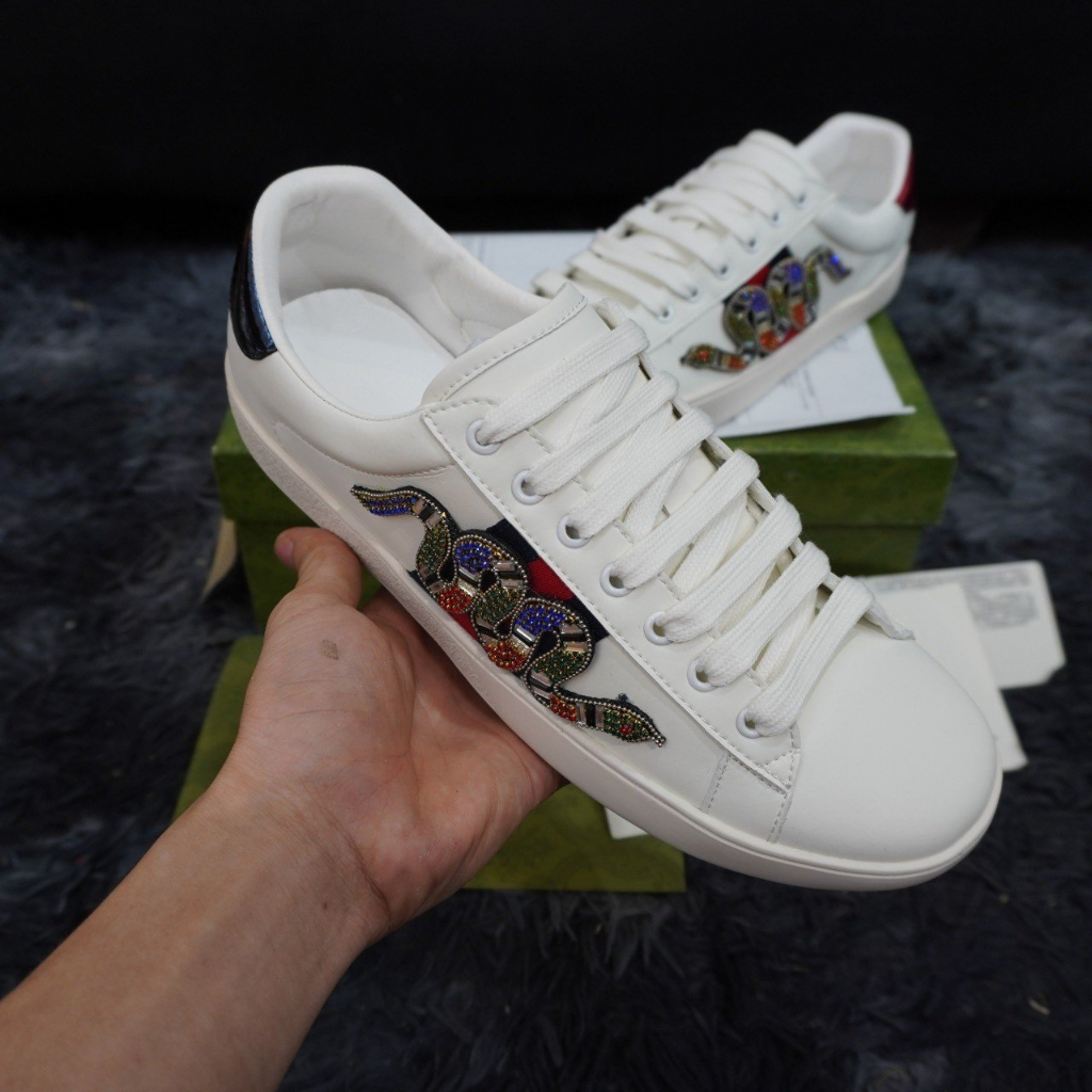 Giày gucci rắn đá