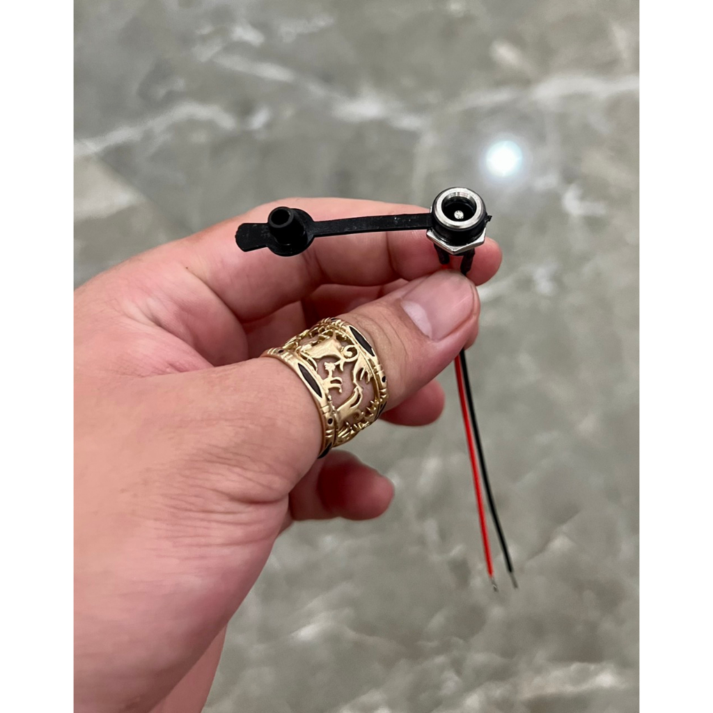 Jack sạc DC 5.5*2.1mm có dây AWG24 siêu dai, lỗ khoan 10mm. BN.