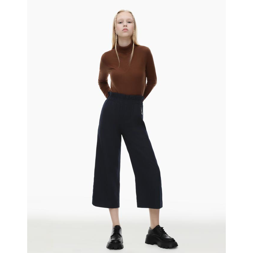 Quần vải suông bé gái GJ 2 màu khuy trái tim