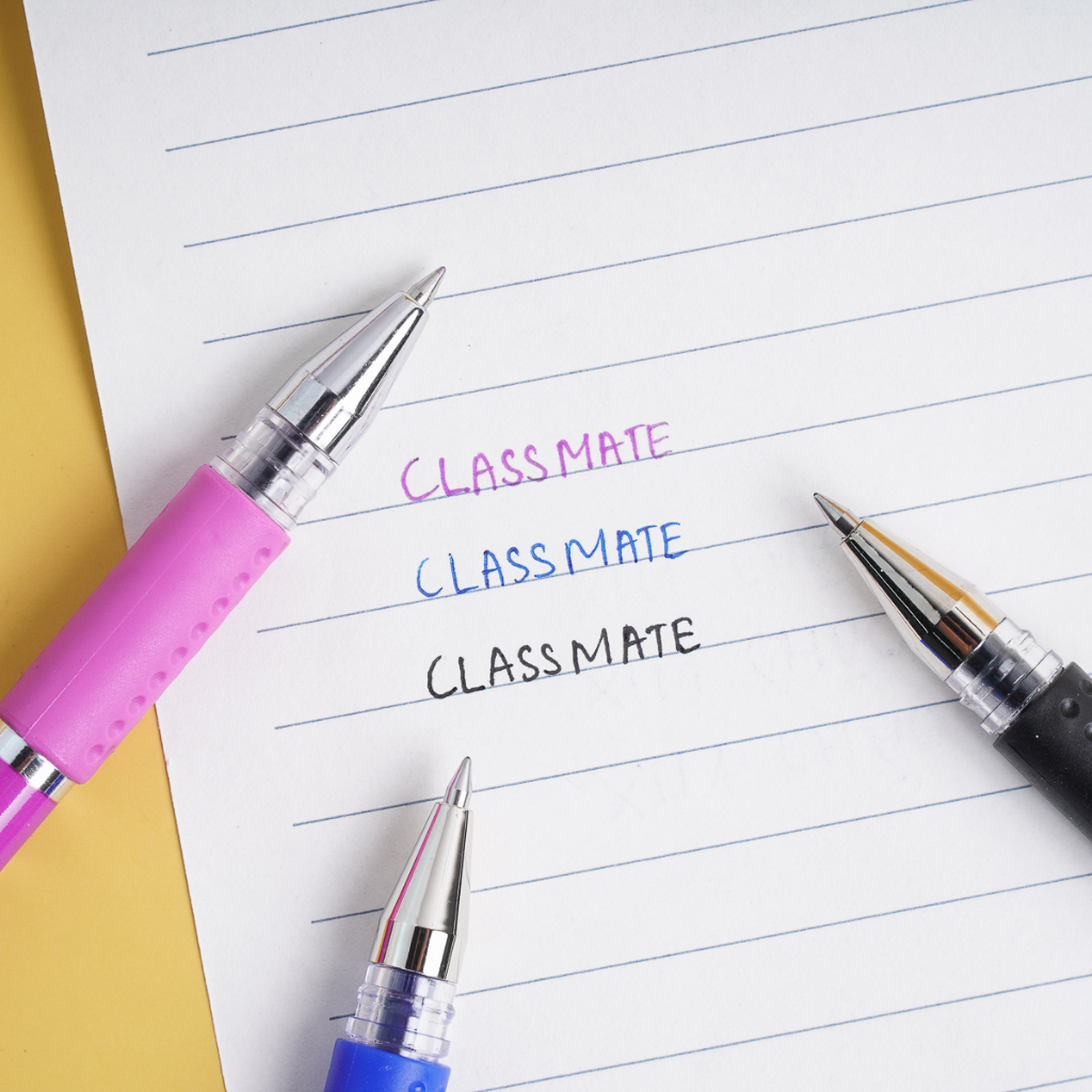 Hộp 12 bút gel mực nước CLASSMATE ngòi 0.5mm ba màu xanh tím đen hoạ tiết Cung hoàng đạo GP104