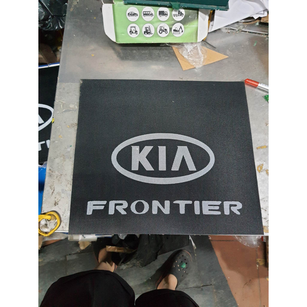 Cao su chắn bùn bánh sau kia 1t4, k165, k140, k300, k2700, k200, k250 có chữ. hích thước ngang 34cmx cao 30cm