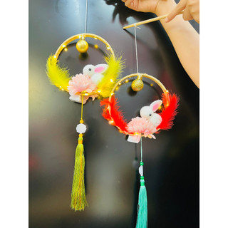 Đèn Trung Thu hình thỏ ngọc handmade có đèn