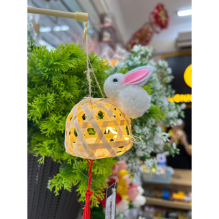 Đèn Trung Thu hình thỏ ngọc handmade có đèn