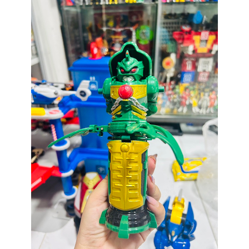 Đồ chơi siêu nhân Kamen Rider Kiva DX Bassha Magnum
