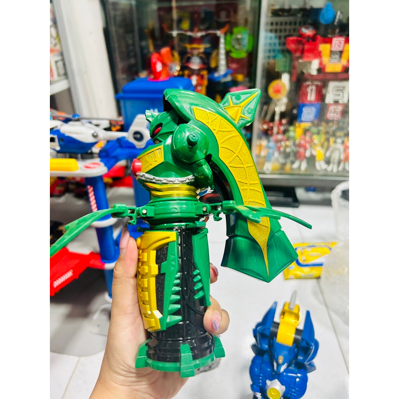 Đồ chơi siêu nhân Kamen Rider Kiva DX Bassha Magnum