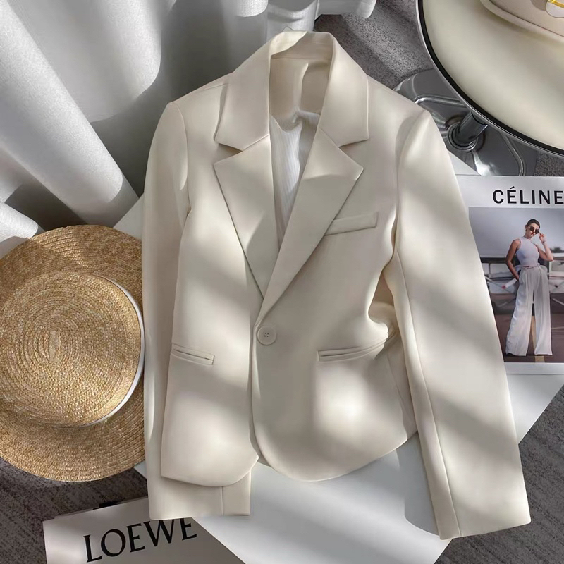 Áo blazer dáng ngắn