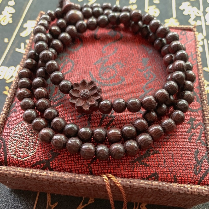 *Kho Si*Tràng Tay 108 Hạt Gỗ Vân Mun Đuôi Công Mix Sen _Vòng Phong Thủy,Vòng Đeo Tay ,Đeo Cổ.