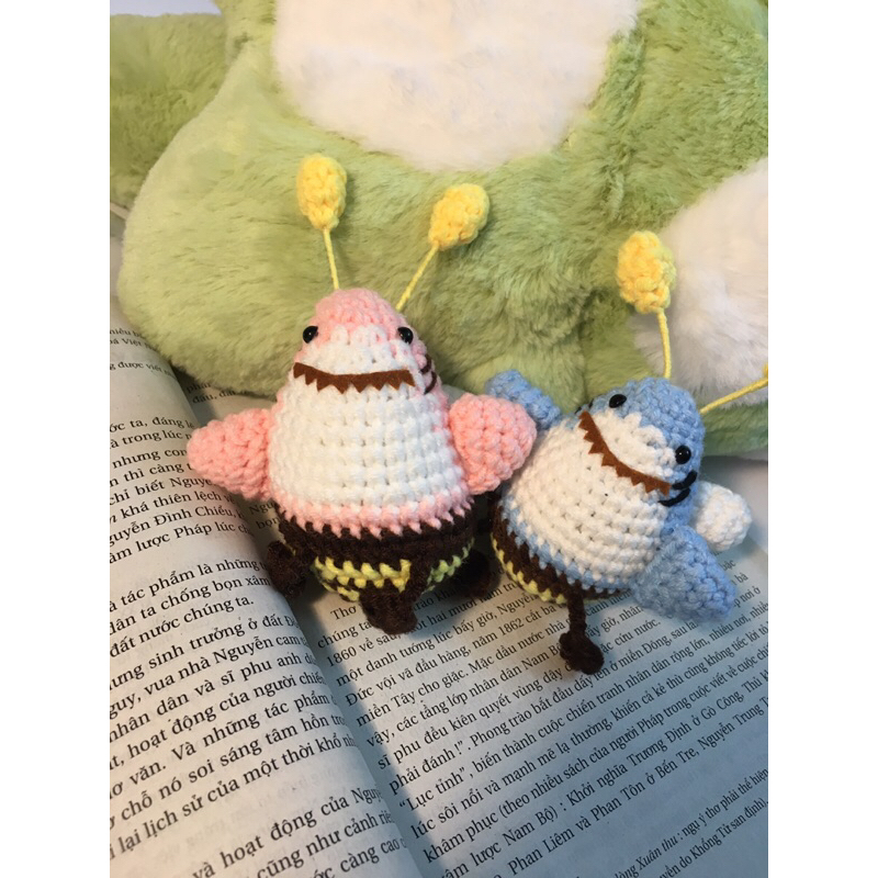 Móc khoá len handmade cá mập ong siêu cute, đáng yêu