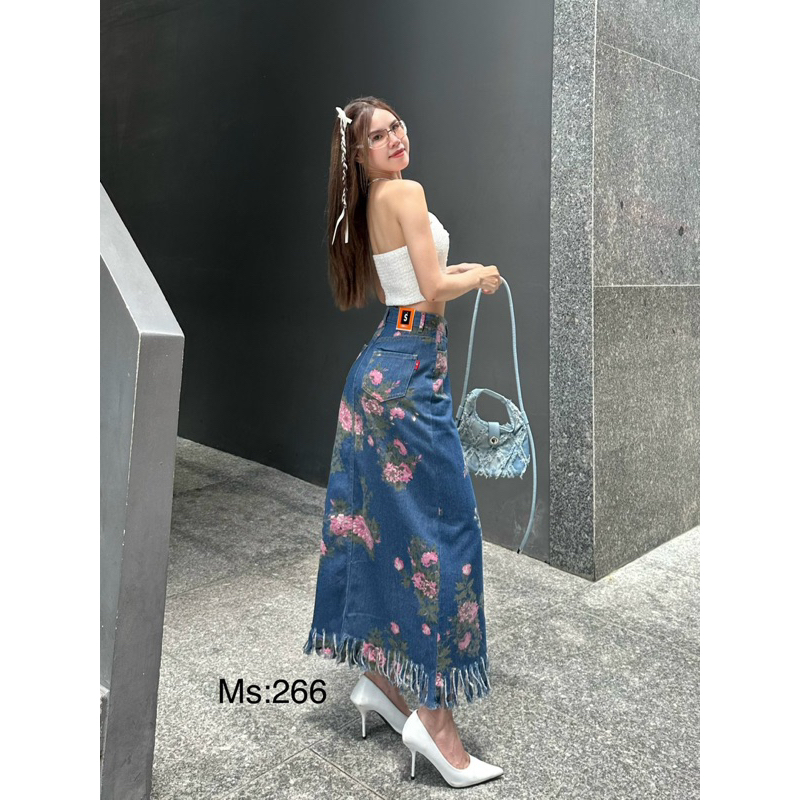 Chân váy jeans hoa dáng dài tua rua siêu hot