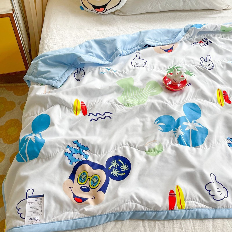 Chăn nhẹ hoạt hình Disney cho bé đi học kích thước 1.1m * 1.5m