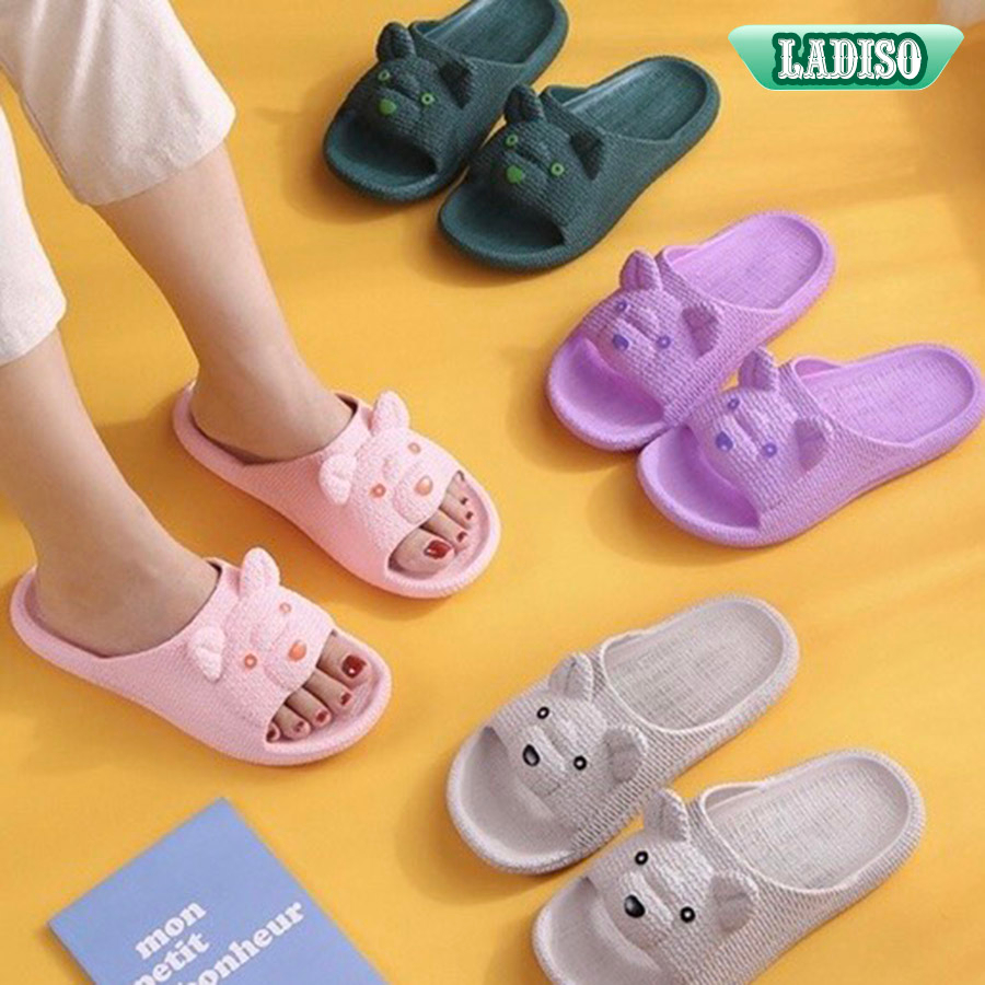 (PHOM NHỎ KHÁCH CHỌN LÊN 1 SIZE) Dép quai ngang in nổi hình gấu cao su đúc bền dẻo êm chân - TT343