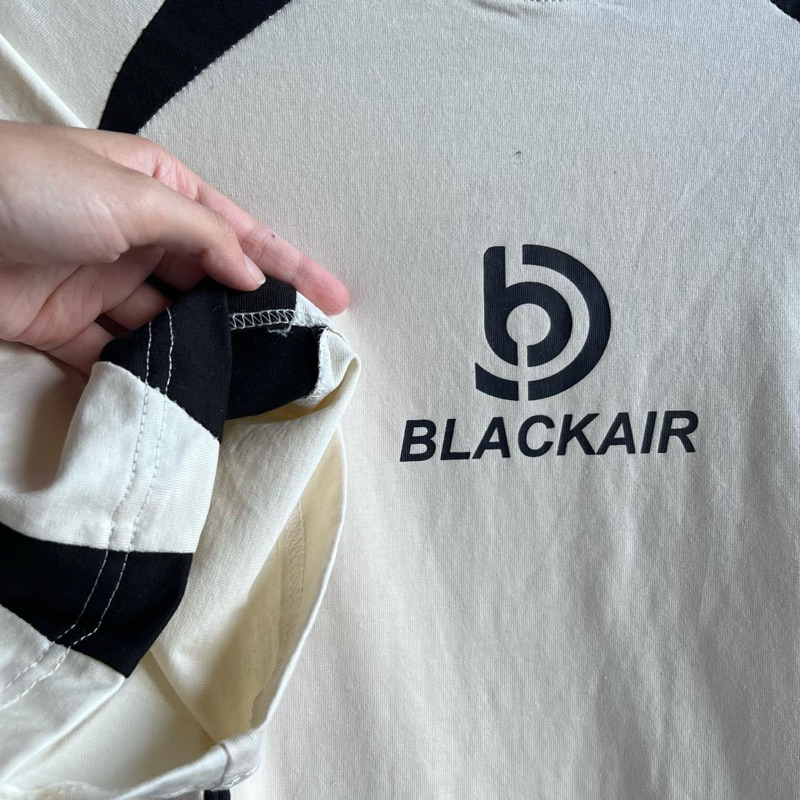 Áo thun form rộng BLACKAIR