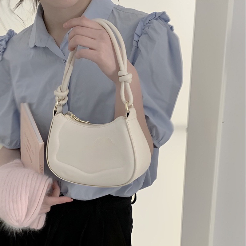 Túi đeo vai dáng vuông có thể đeo chéo Butterfly