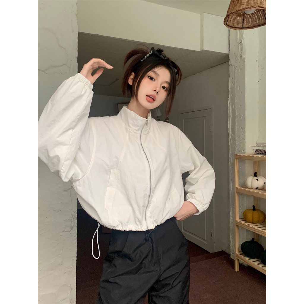 Áo khoác croptop gió dù nữ túi xỏ chất gió nhăn 2 lớp lót gió lụa dây đai đuôi áo,Áo gió dáng ngắn Shine.Clothes