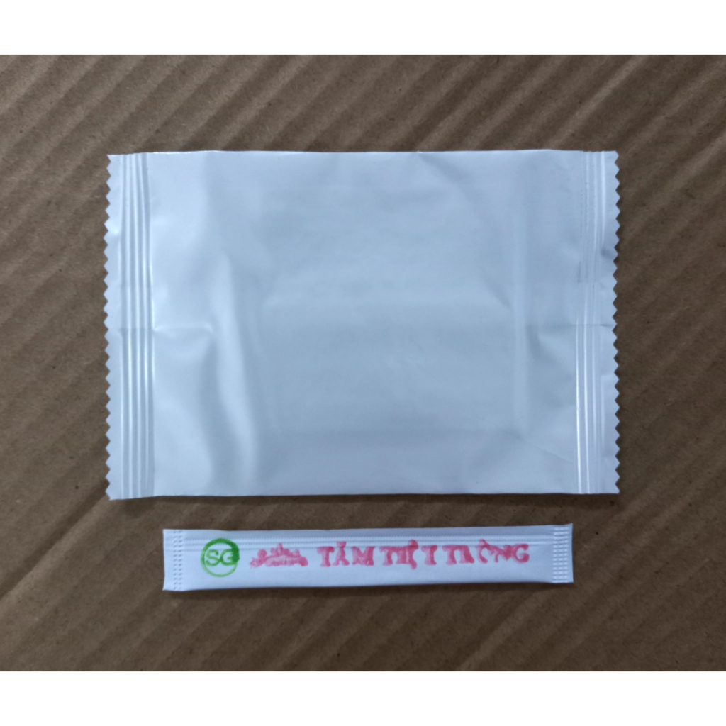 Combo 500 khăn lạnh mini + tăm cho bánh mì, thức ăn nhanh....