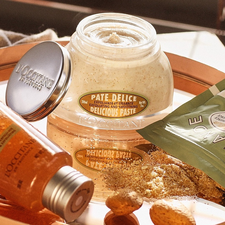 🌸KEM TẨY TẾ BÀO CHẾT 𝐋'𝐎𝐂𝐂𝐈𝐓𝐀𝐍𝐄 𝐀𝐋𝐌𝐎𝐍𝐃 𝐃𝐄𝐋𝐈𝐂𝐈𝐎𝐔𝐒 𝐏𝐀𝐒𝐓𝐄 𝐄𝐗𝐅𝐎𝐋𝐈𝐀𝐓𝐈𝐍𝐆 & 𝐒𝐌𝐎𝐎𝐓𝐇𝐈𝐍𝐆 𝟐𝟎𝟎𝐦𝐥