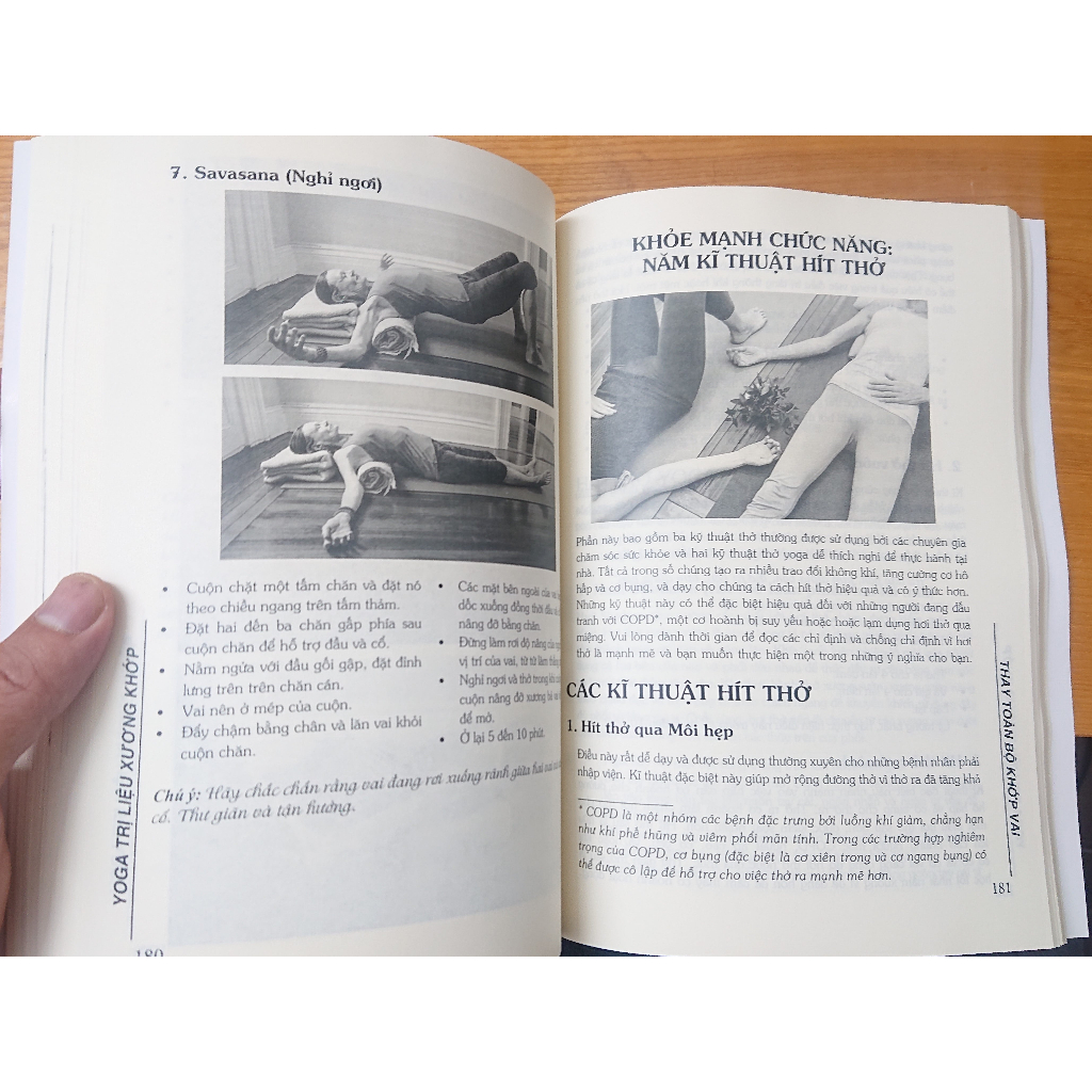 Sách Yoga trị liệu xương khớp