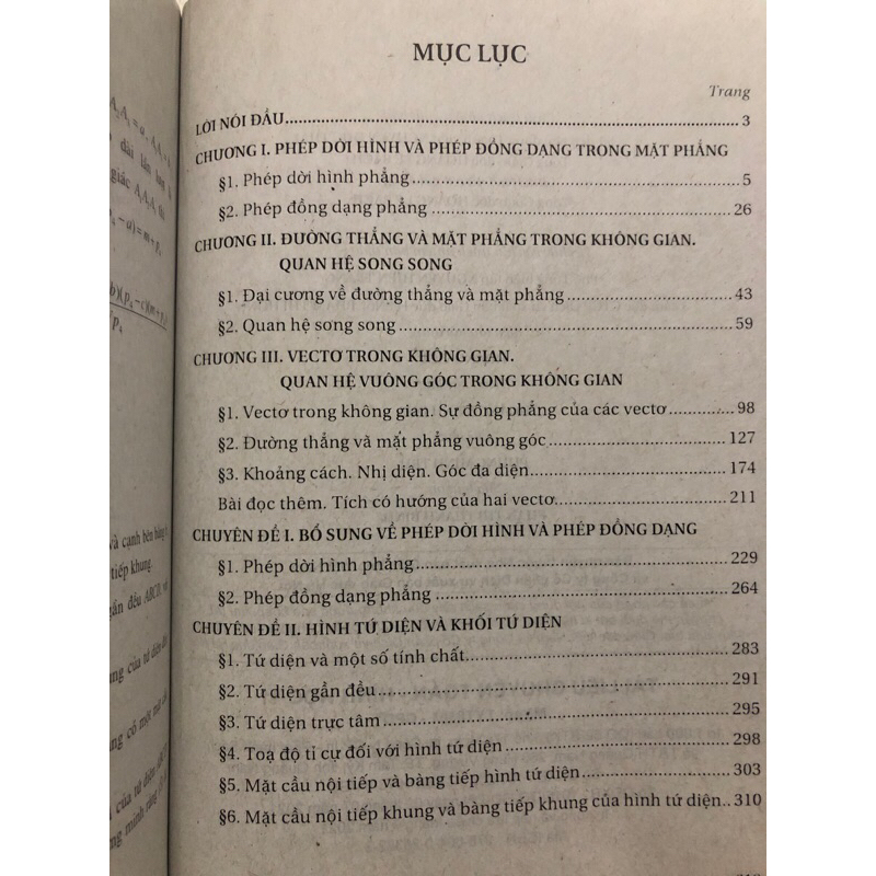 Sách - Tài Liệu Chuyên Toán Hình Học 11