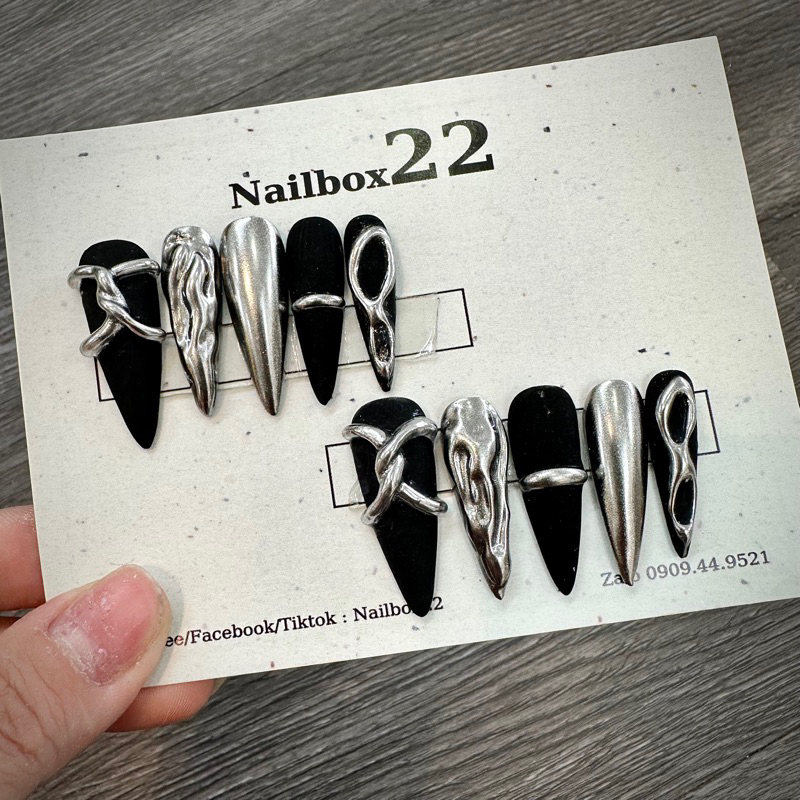 Nailbox  - Móng giả thiết kế🖤 mẫu đen phối tráng gương siêu hot✨ fake nails