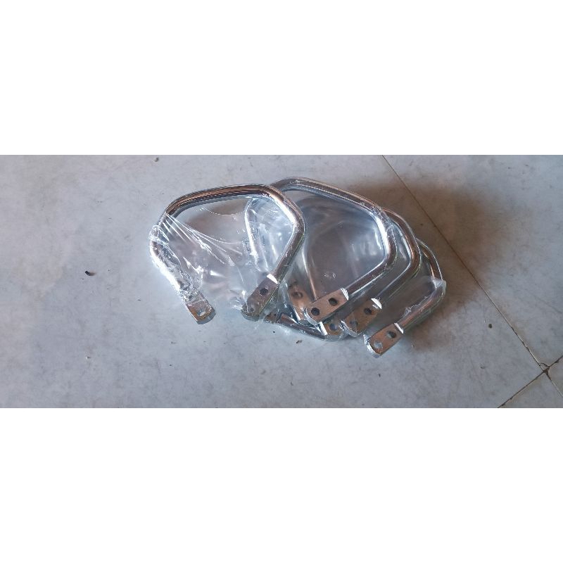 Tay dắt cap a, nija