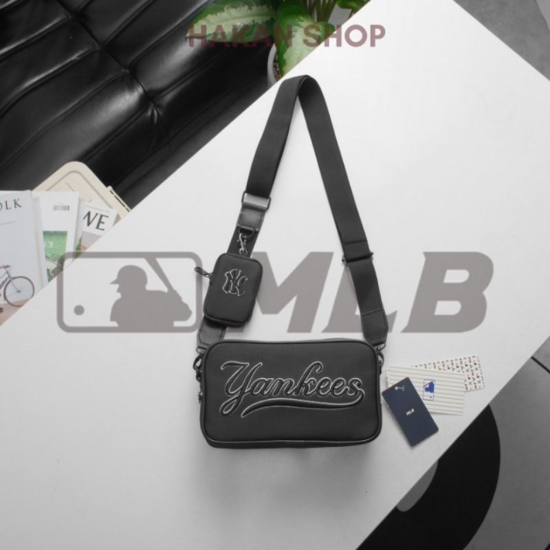 Túi Đeo Chéo Nam MLB YANKEES Logo Thêu 3D Chất Liệu Da Si Chống Nước Có 2 Ngăn Kéo Tiện Lợi Size 24cm*15cm*6cm