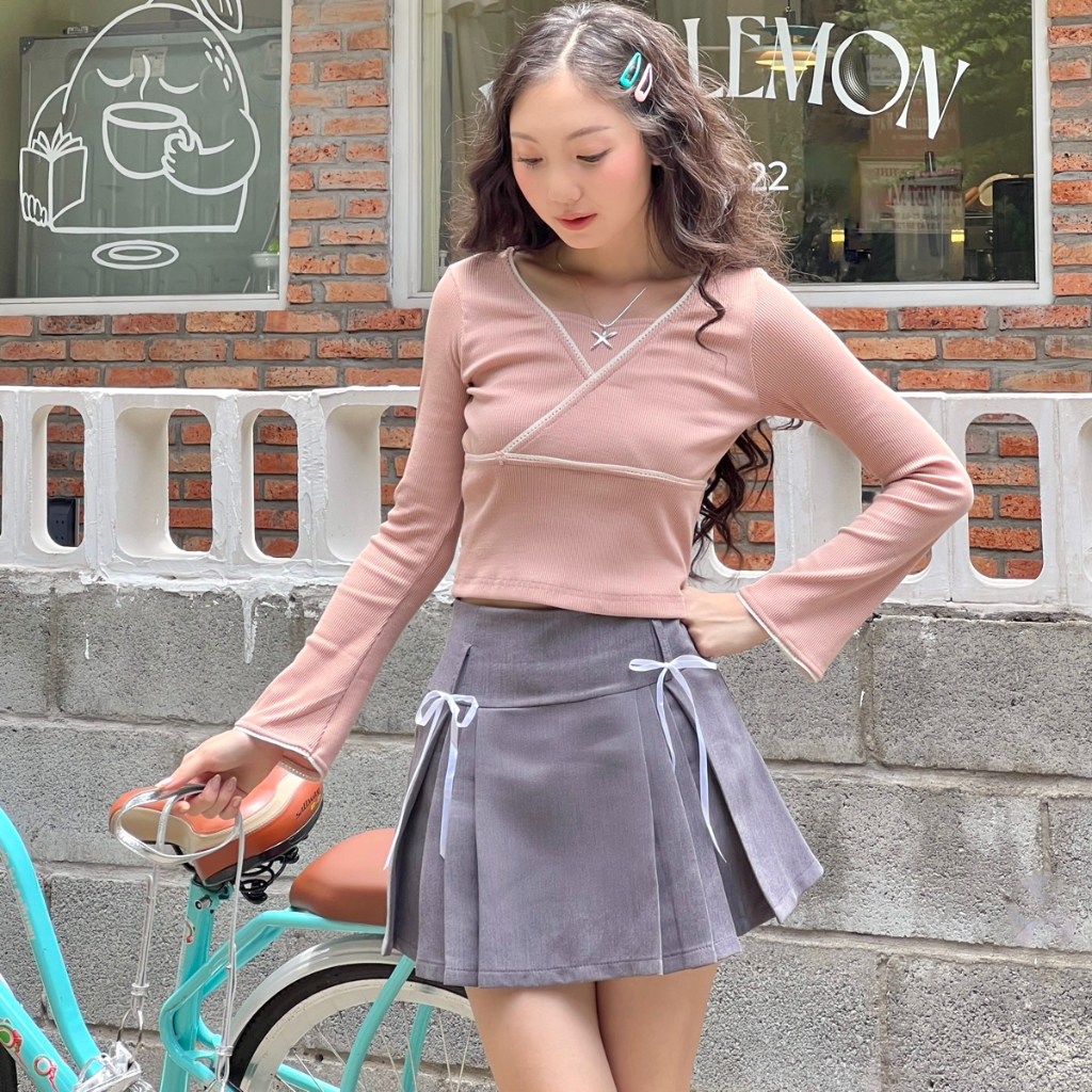 Hug-a-Licious Tee - Áo thun tay dài màu hồng nude