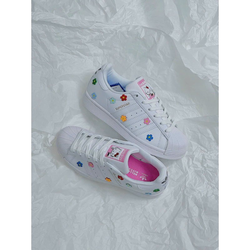 Giày thể thao sneaker sò hoa trắng hồng