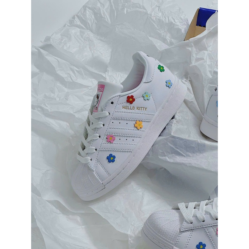 Giày thể thao sneaker sò hoa trắng hồng