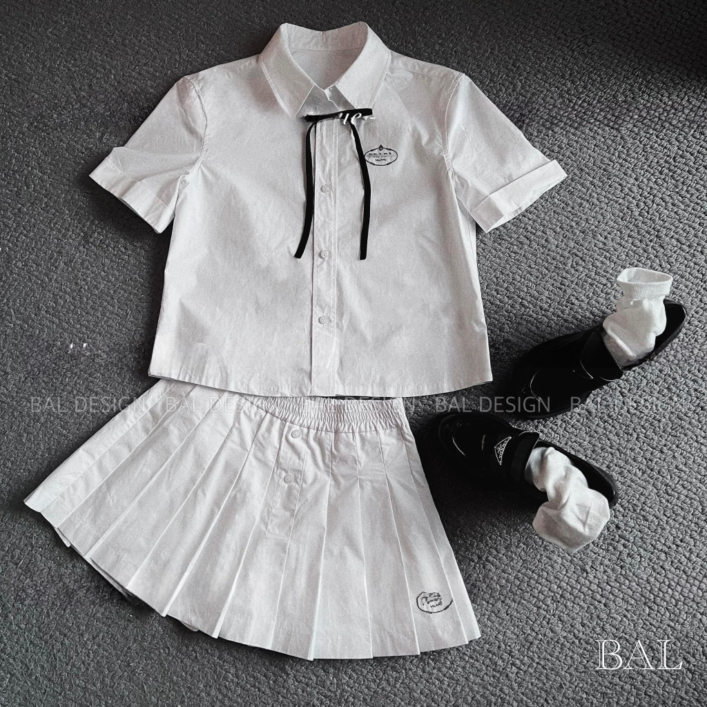 Set áo smi crop + chân váy xếp ly PRD