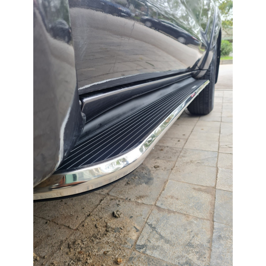 Bậc lên xuống, bệ bước chân cho xe Fortuner
