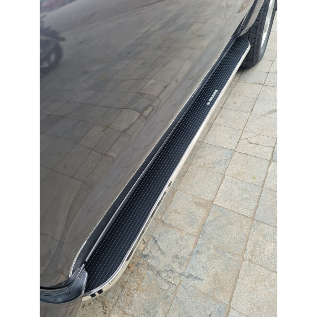 Bậc lên xuống, bệ bước chân cho xe Fortuner