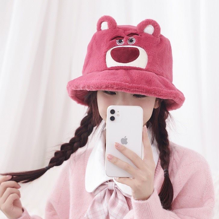 Nón gấu dâu lotso tai bèo phủ lông nhung dễ thương có ảnh thật Deperier