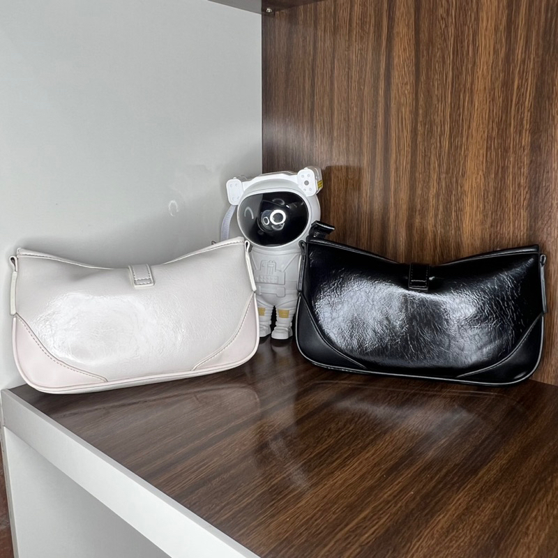 Túi kẹp nách pd miệng khoá kéo có dây dài đeo chéo Size 24