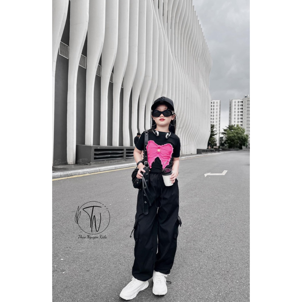 Đồ bộ bé gái , sét bộ quần áo croptop nơ + quần kaki túi hộp hiphop sành điệu cho bé 10-33kg