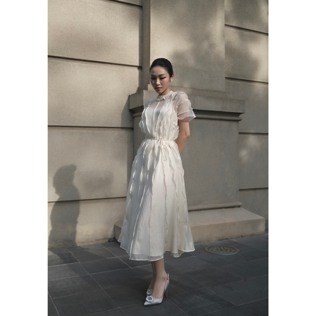 WAVY DRESS IN IVORY COLOR