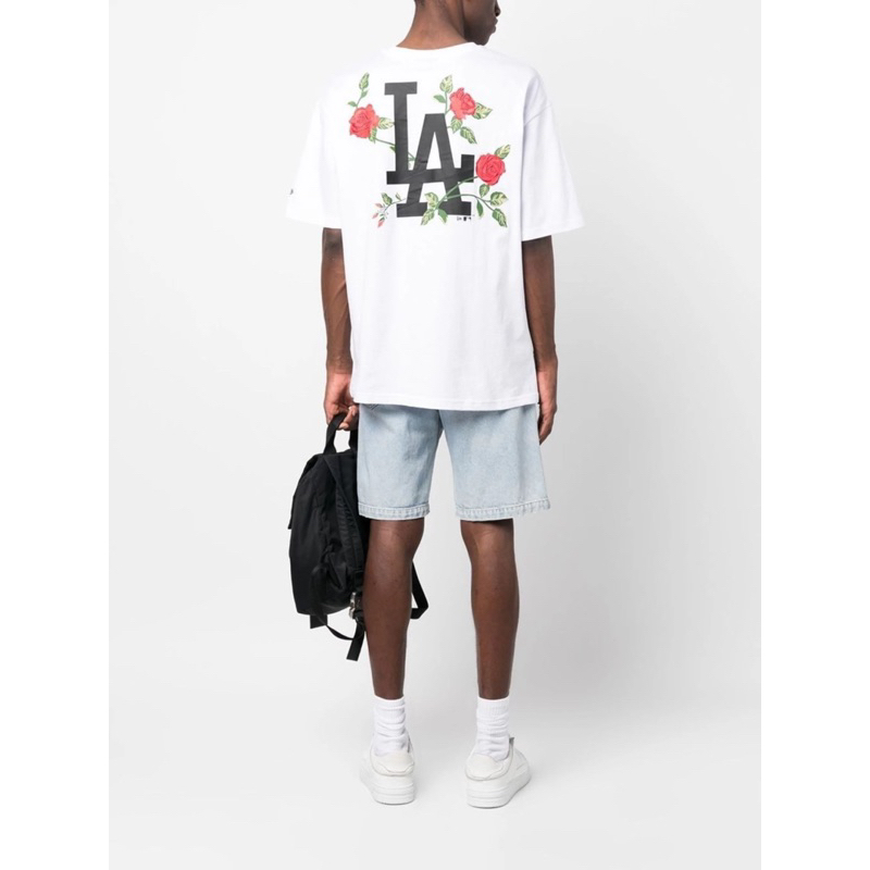 Tee Newera hoa Hồng chữ LA