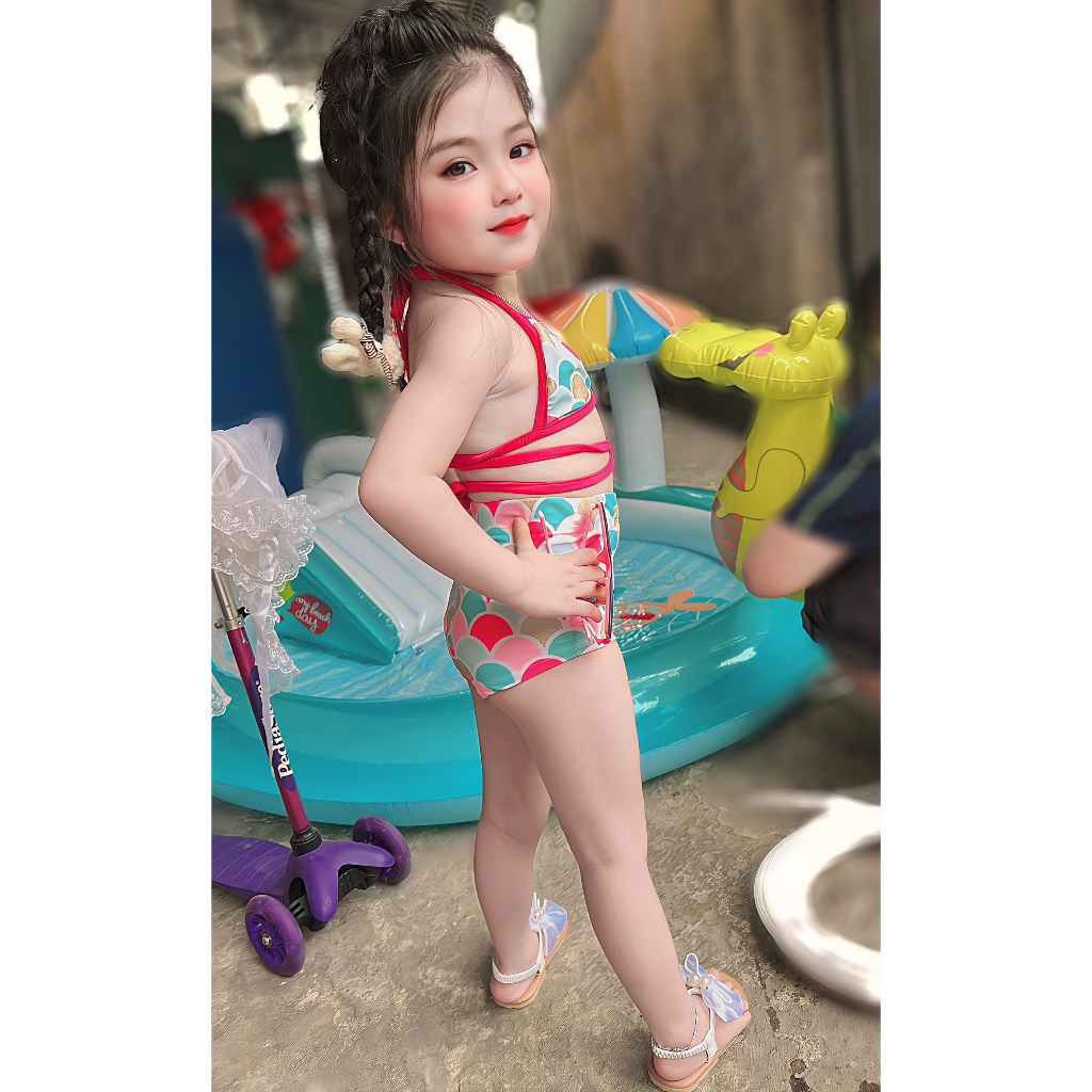 Bikini đi biển cho bé