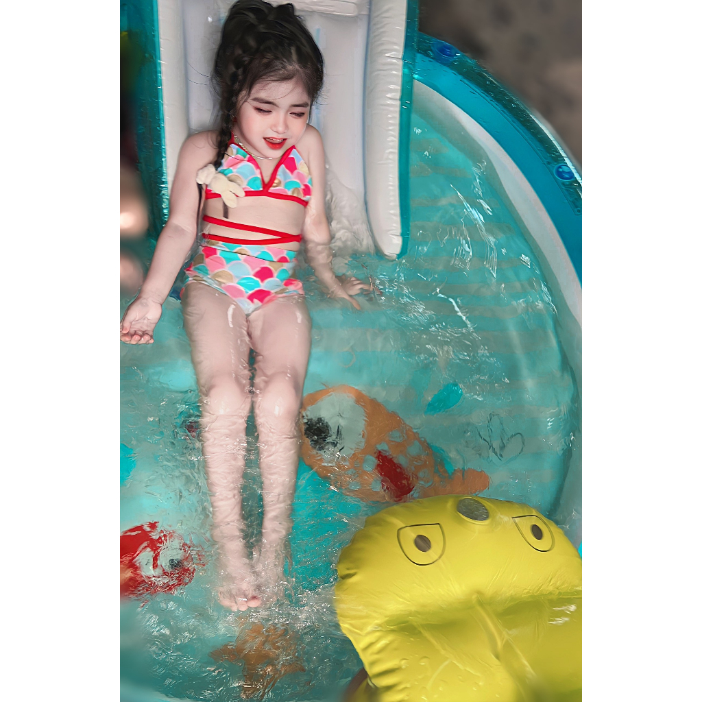 Bikini đi biển cho bé