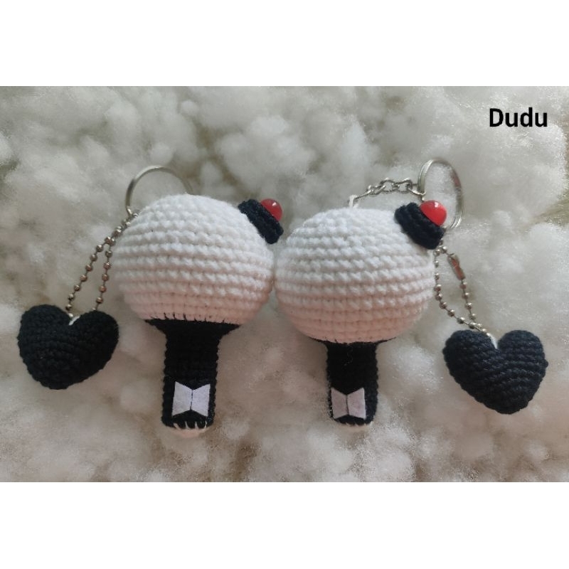 Móc khoá len mini handmade lightstick BTS